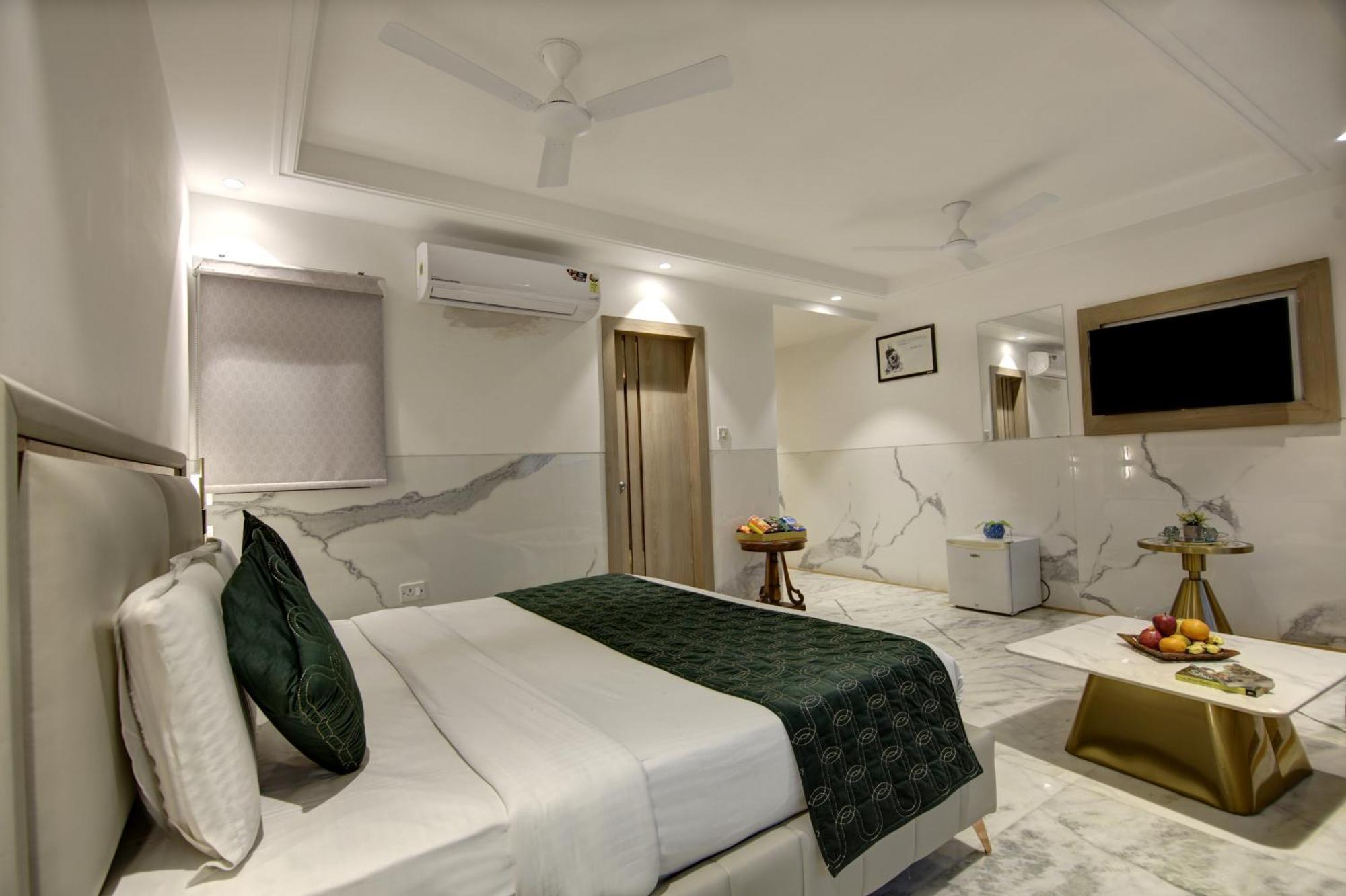 Hotel International Inn - Near Delhi Airport Yeni Delhi Dış mekan fotoğraf