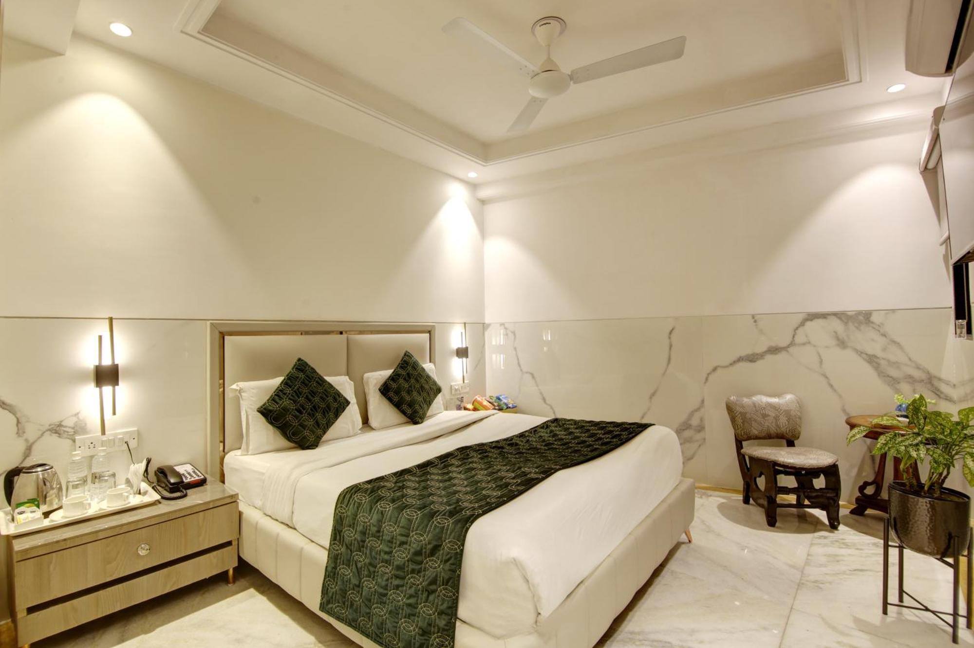 Hotel International Inn - Near Delhi Airport Yeni Delhi Dış mekan fotoğraf