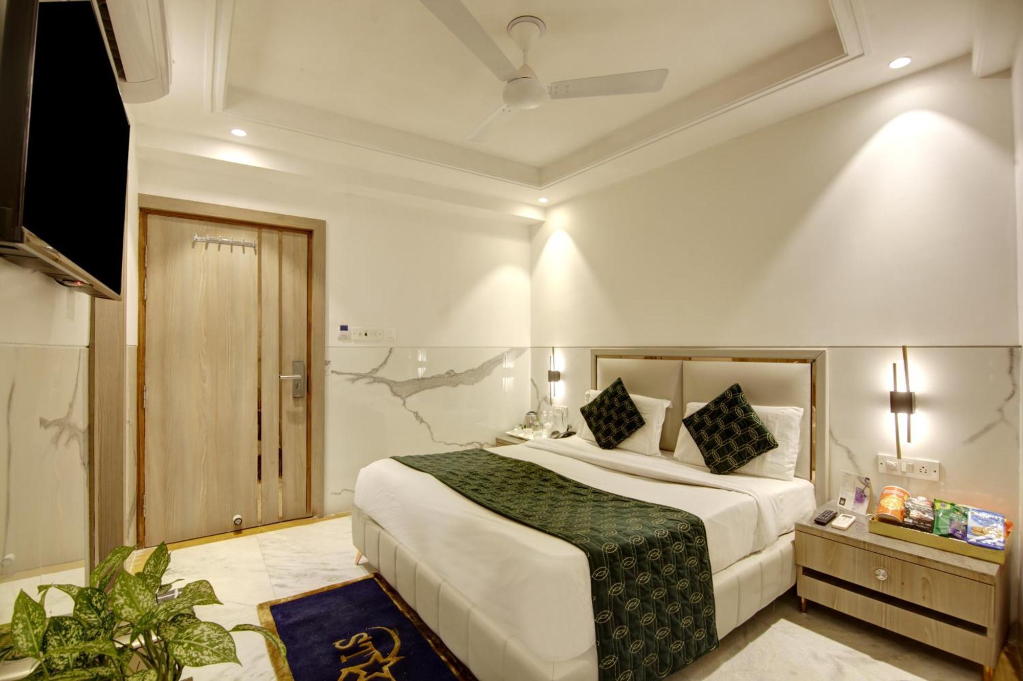 Hotel International Inn - Near Delhi Airport Yeni Delhi Dış mekan fotoğraf