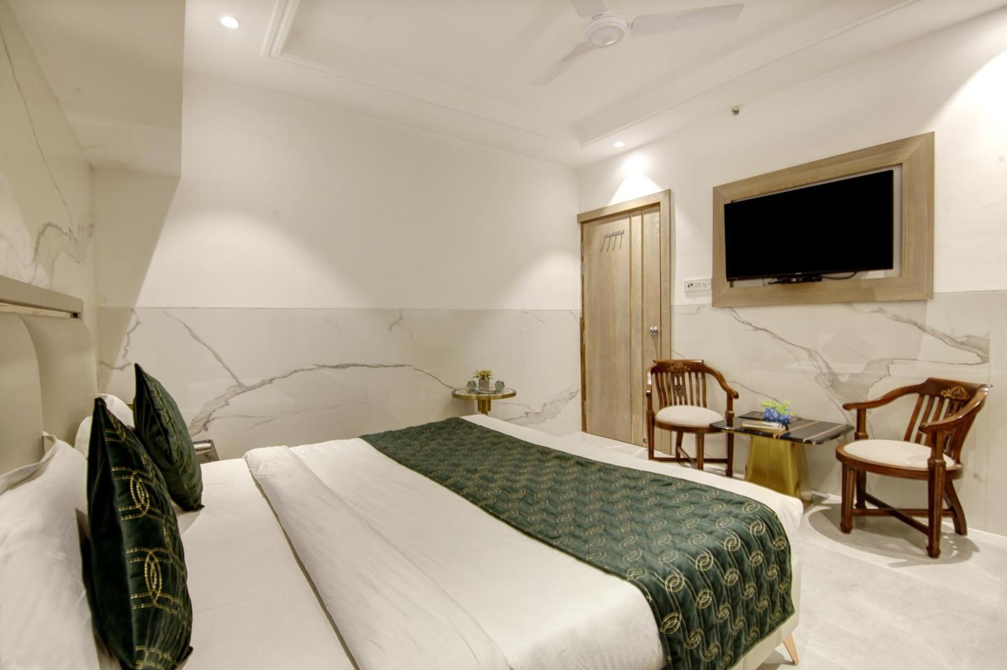 Hotel International Inn - Near Delhi Airport Yeni Delhi Dış mekan fotoğraf