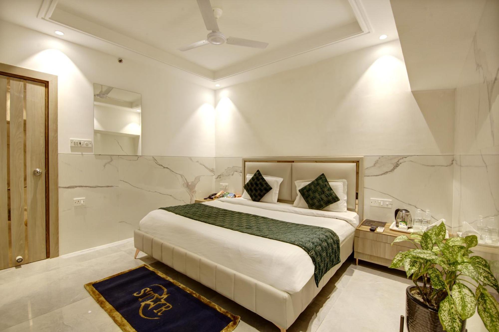 Hotel International Inn - Near Delhi Airport Yeni Delhi Dış mekan fotoğraf