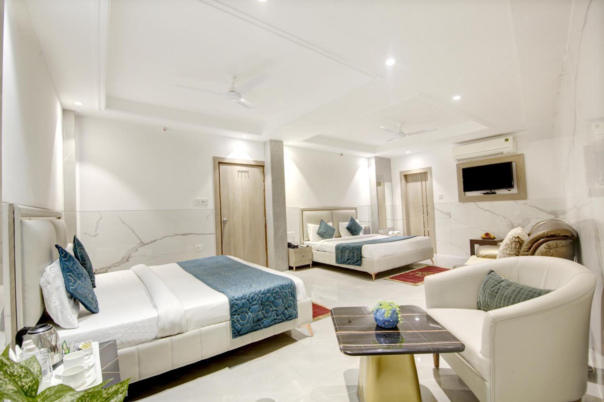 Hotel International Inn - Near Delhi Airport Yeni Delhi Dış mekan fotoğraf